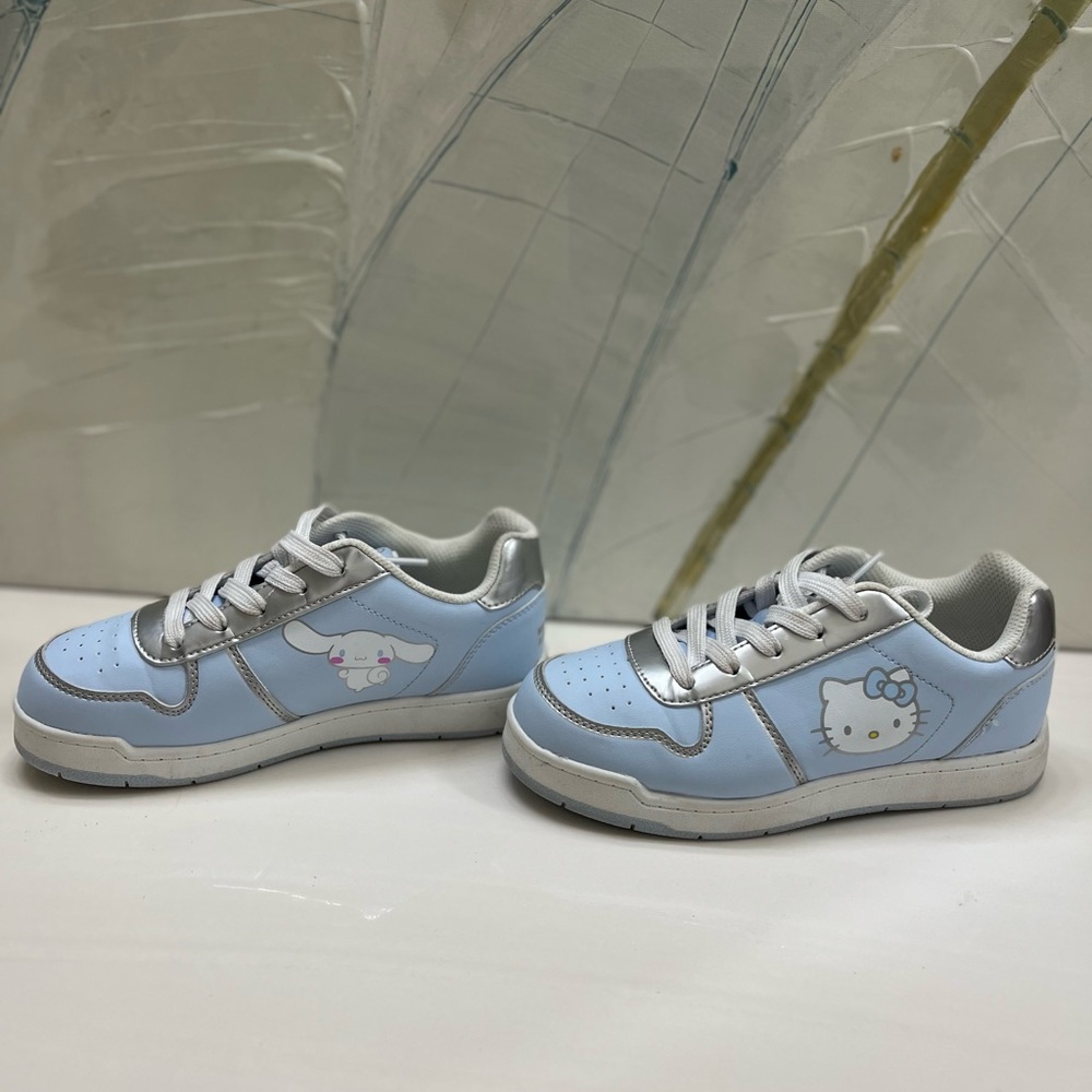 SANRIO Hello kitty and cinnamonroll sneakers